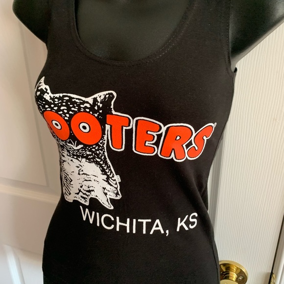 *RARE* Vintage Hooters Wichita Kansas Small - Picture 2 of 4